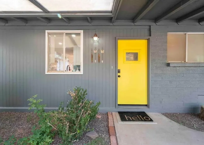 Heart Of Uptown With Epic Views Hottub Trails Holiday home