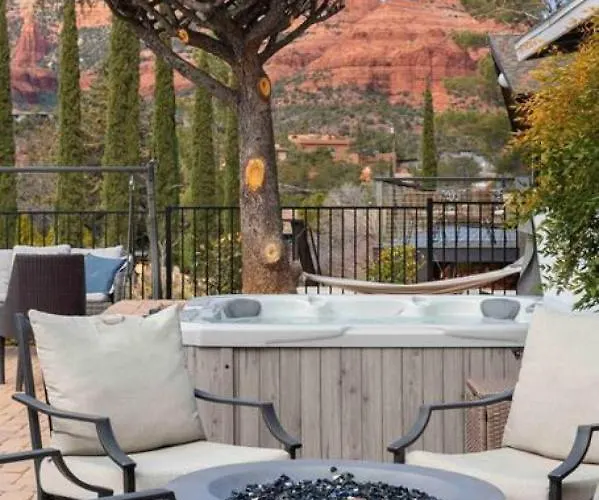 Heart Of Uptown With Epic Views Hottub Trails Holiday home