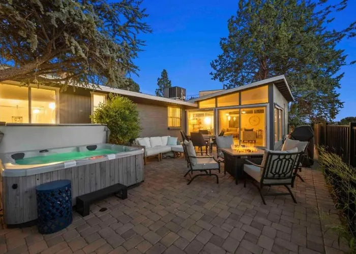 Holiday home Heart Of Uptown With Epic Views Hottub Trails Sedona